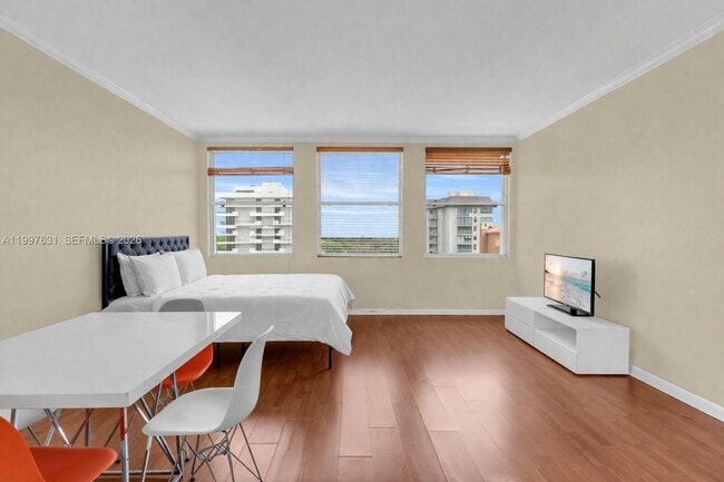 Building Photo - 700 Biltmore Way