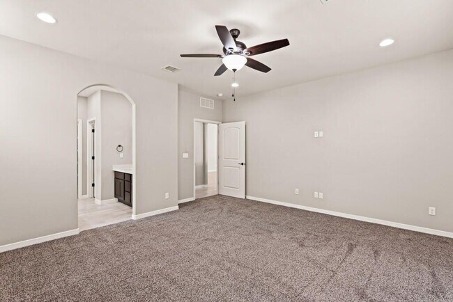 Building Photo - 13591 Hazlewood St