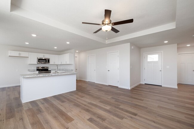 Building Photo - BRAND NEW 3 BEDROOM HOME - BOLIVAR, MO