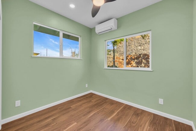 Building Photo - 1276 S Nahale Pl