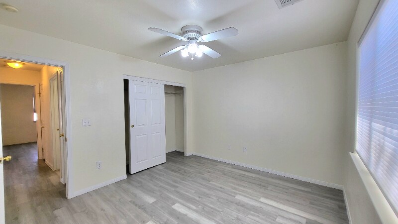 Building Photo - 2400 E Ambush St