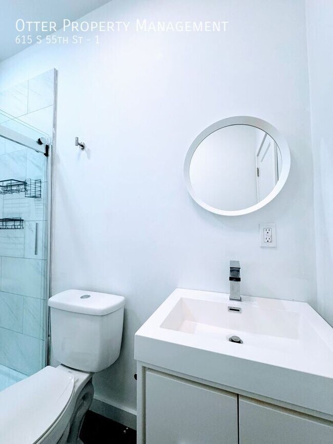 Building Photo - 615 S 55th St