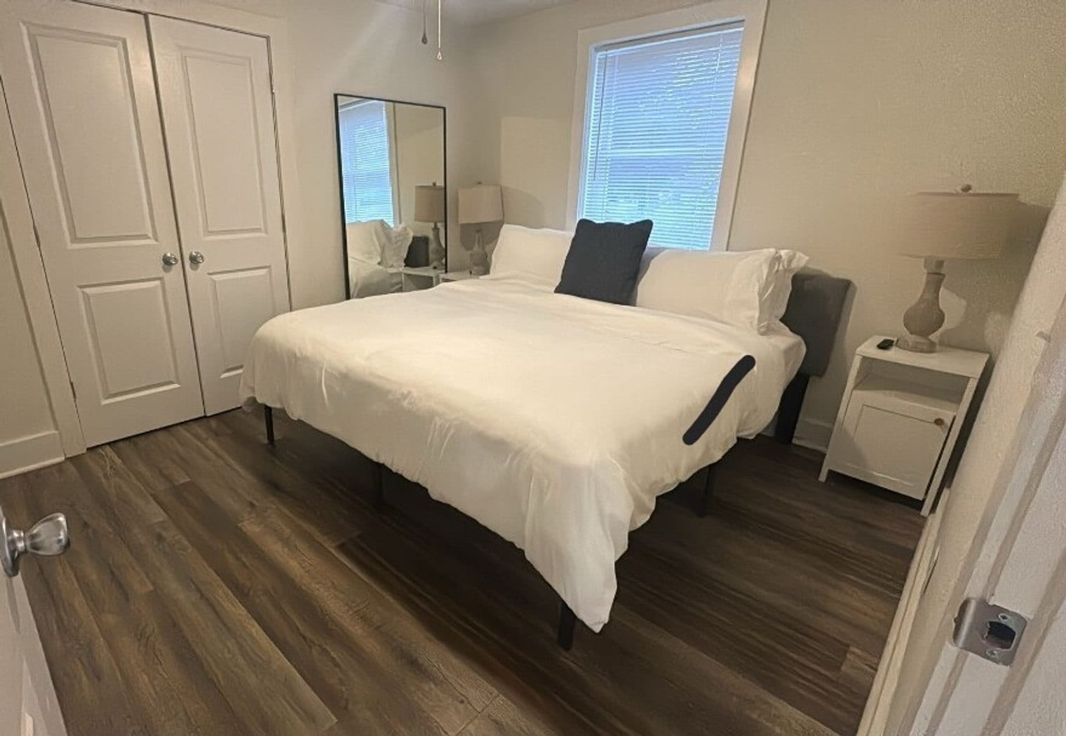 Building Photo - 403 Cedar Lane Rd