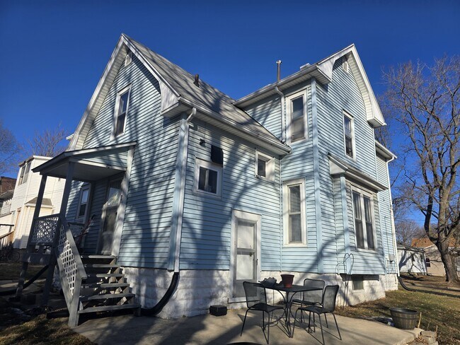 Building Photo - 1424 Grant Ave