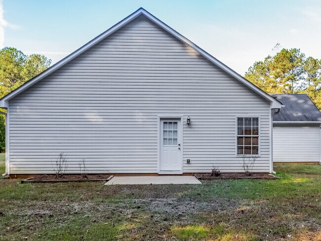 Building Photo - 1005 Gleason Dr