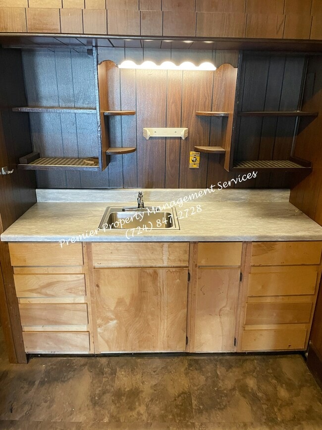 Building Photo - 331 W North St