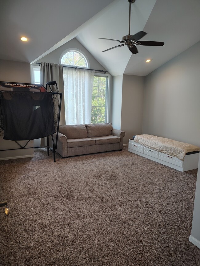 Building Photo - 4015 Amalfi Dr