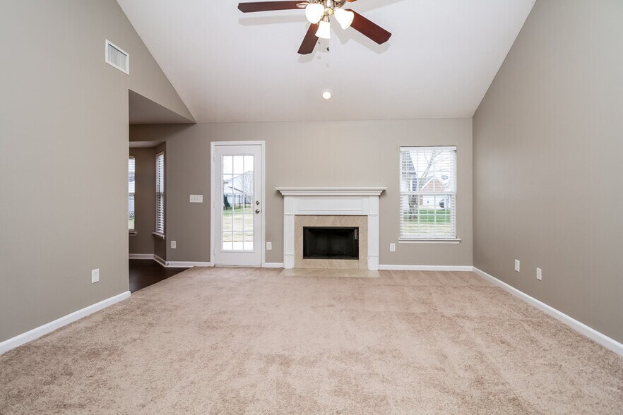 Building Photo - 386 Sarava Ln