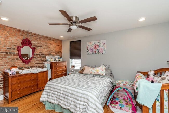 Building Photo - 365 Bonsal St