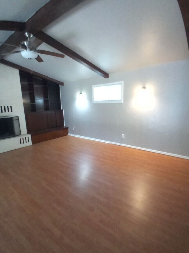 Building Photo - 1817 Breckenridge Dr