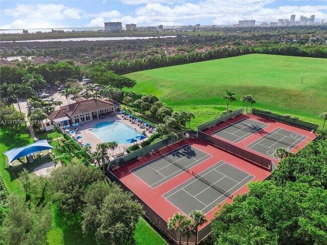 Building Photo - 935 Lemonwood Ct