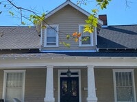 Building Photo - 2 Bed 1 Bath Apartment with Historic Charm