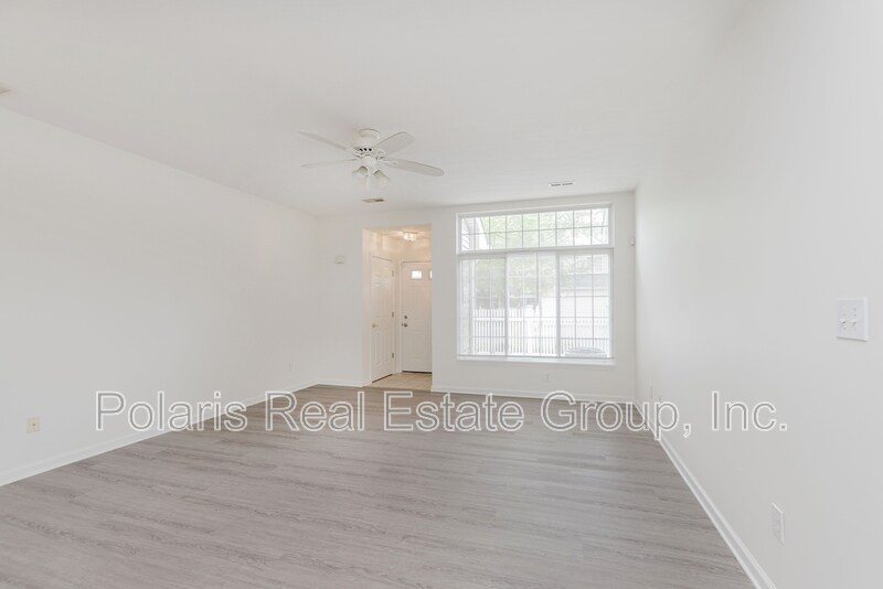 Building Photo - 8422 Enclave Blvd