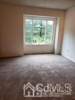 Building Photo - 10 Nicholas Ct