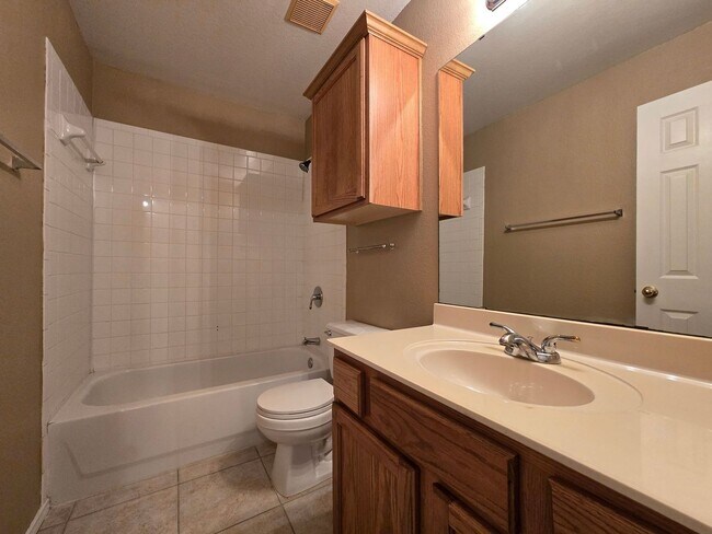 Building Photo - 5812 Durango Dr