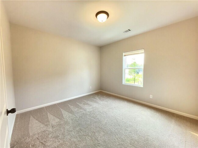 Building Photo - 1427 Ridge Rd