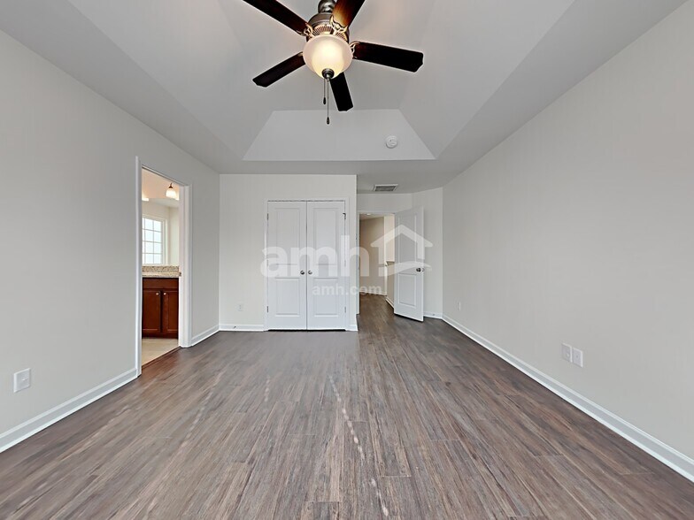 Building Photo - 465 Whispering Breeze Ln