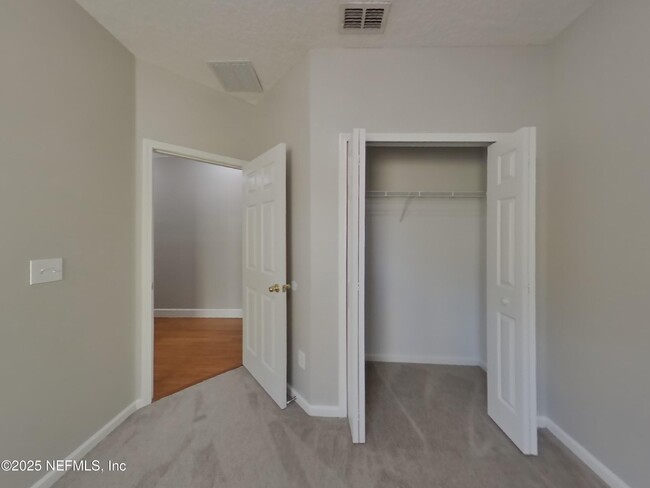 Building Photo - 736 Timbermill Ln