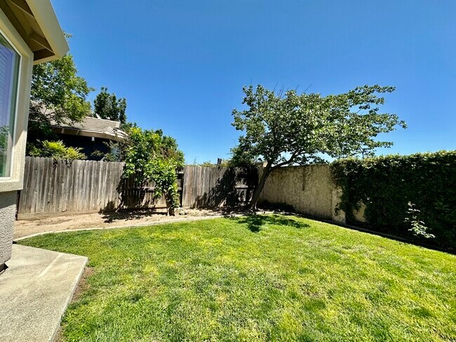 Building Photo - Beautifully Updated 3-Bedroom, 2-Bath Home...