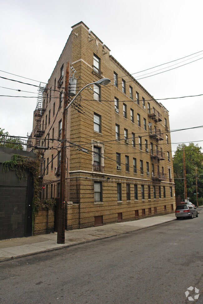 Building Photo - 85 St Andrews Pl