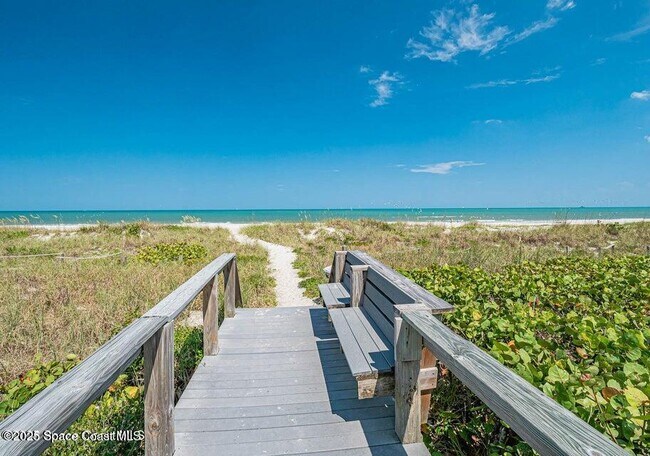 Building Photo - 8600 Ridgewood Ave