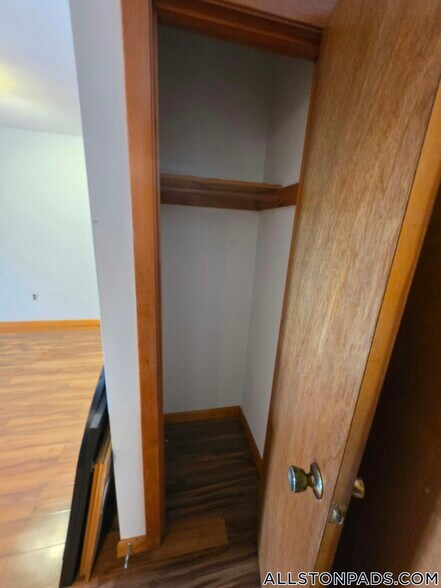 Building Photo - 28 Brentwood St