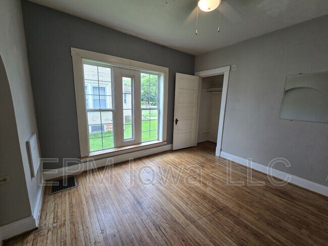 Building Photo - 511 S Frederick Ave