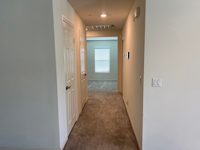 Building Photo - 3 Bedroom Plus Bonus Room Single Family Home w/ Solar For Rent in Lancaster