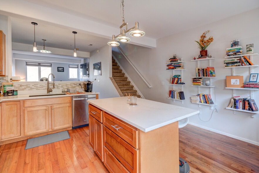 Building Photo - 2951 W Riverwalk Cir