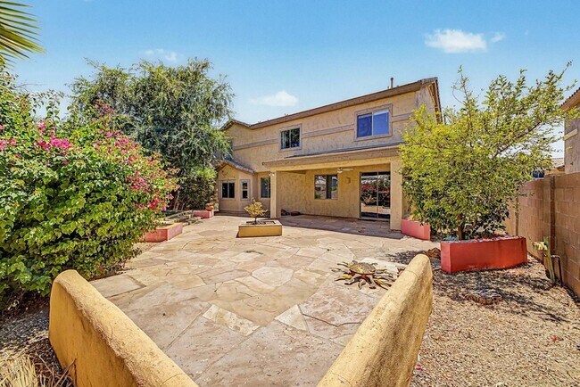 Building Photo - 472 W Pelican Dr
