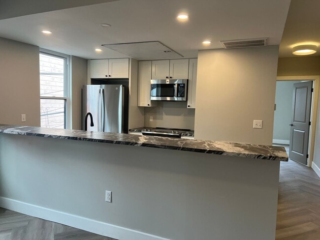 Building Photo - eml649