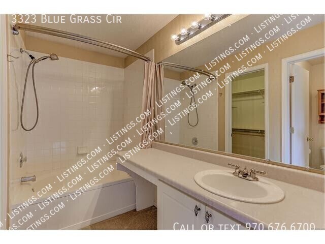 Building Photo - 3323 Blue Grass Cir