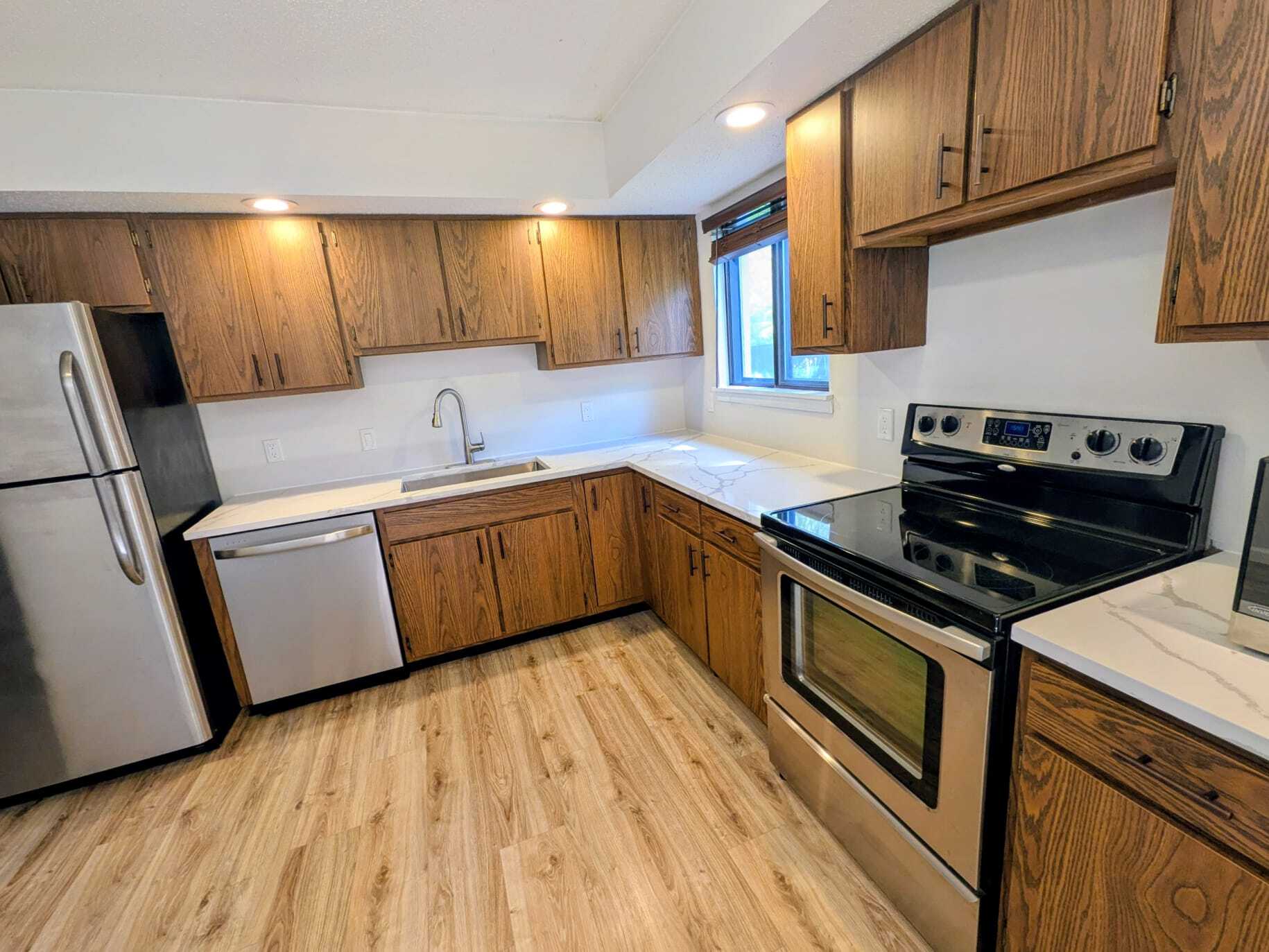 Building Photo - 515 Clearwater Dr