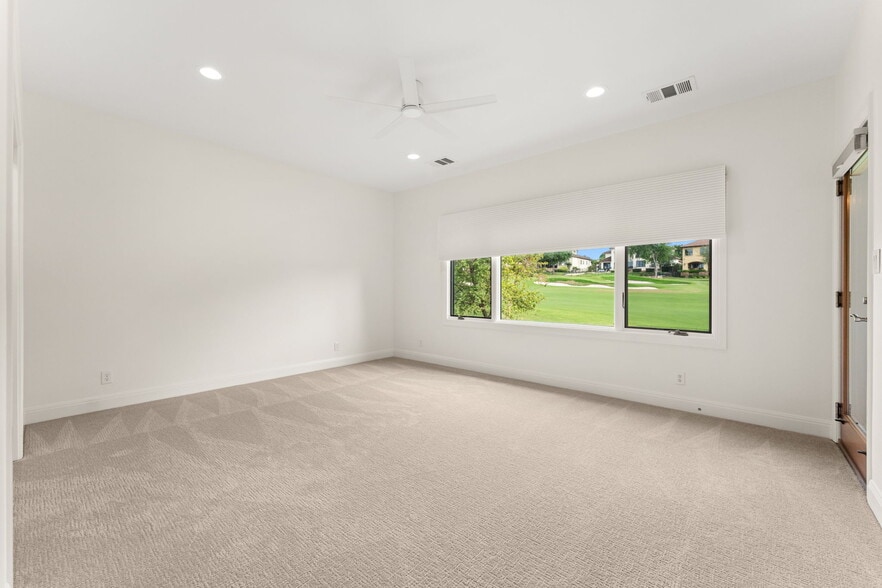 Building Photo - 15 Borello Dr