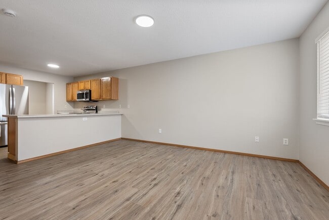 Building Photo - 2835 SE 90th Pl