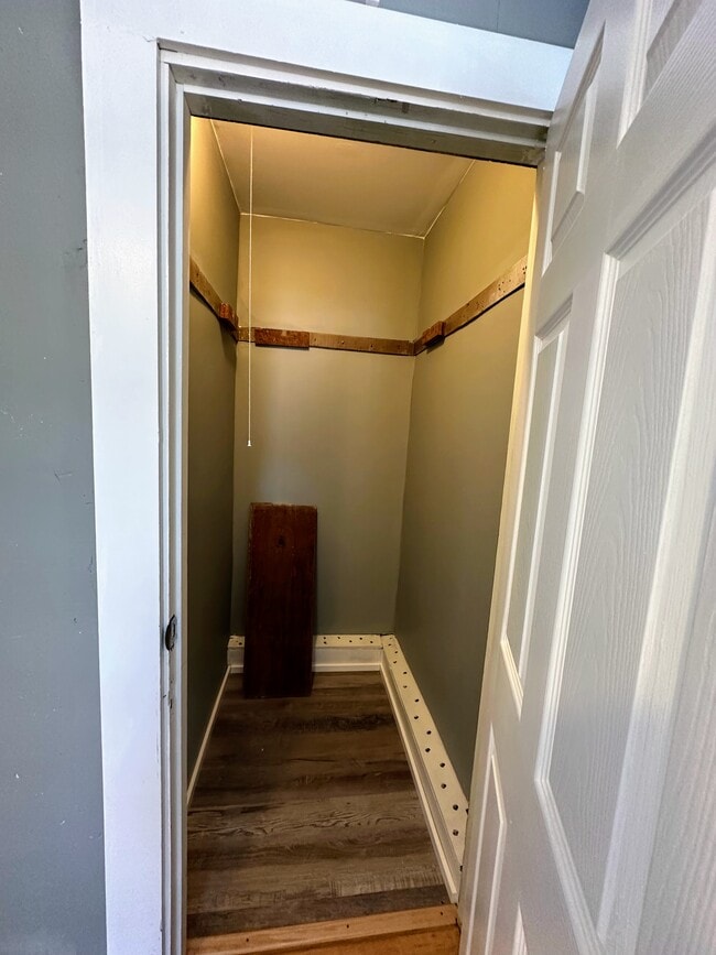 Building Photo - 92 Peirce St.