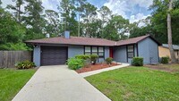 Building Photo - FOR RENT 2 bed 2 bath 1 car garage home.