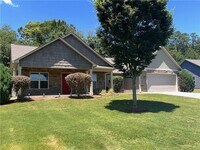 Building Photo - 211 Gilmore Cir SW