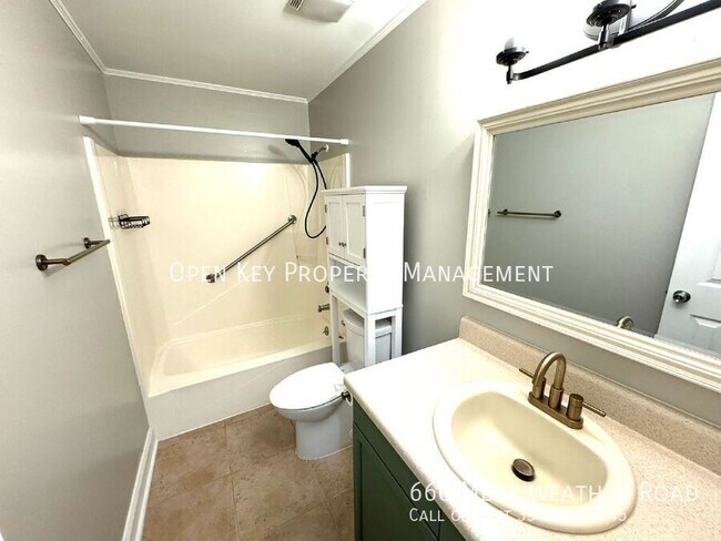 Building Photo - 660 Merriweather Rd