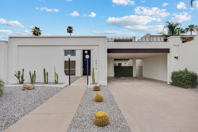 Building Photo - 6814 N 72nd Pl