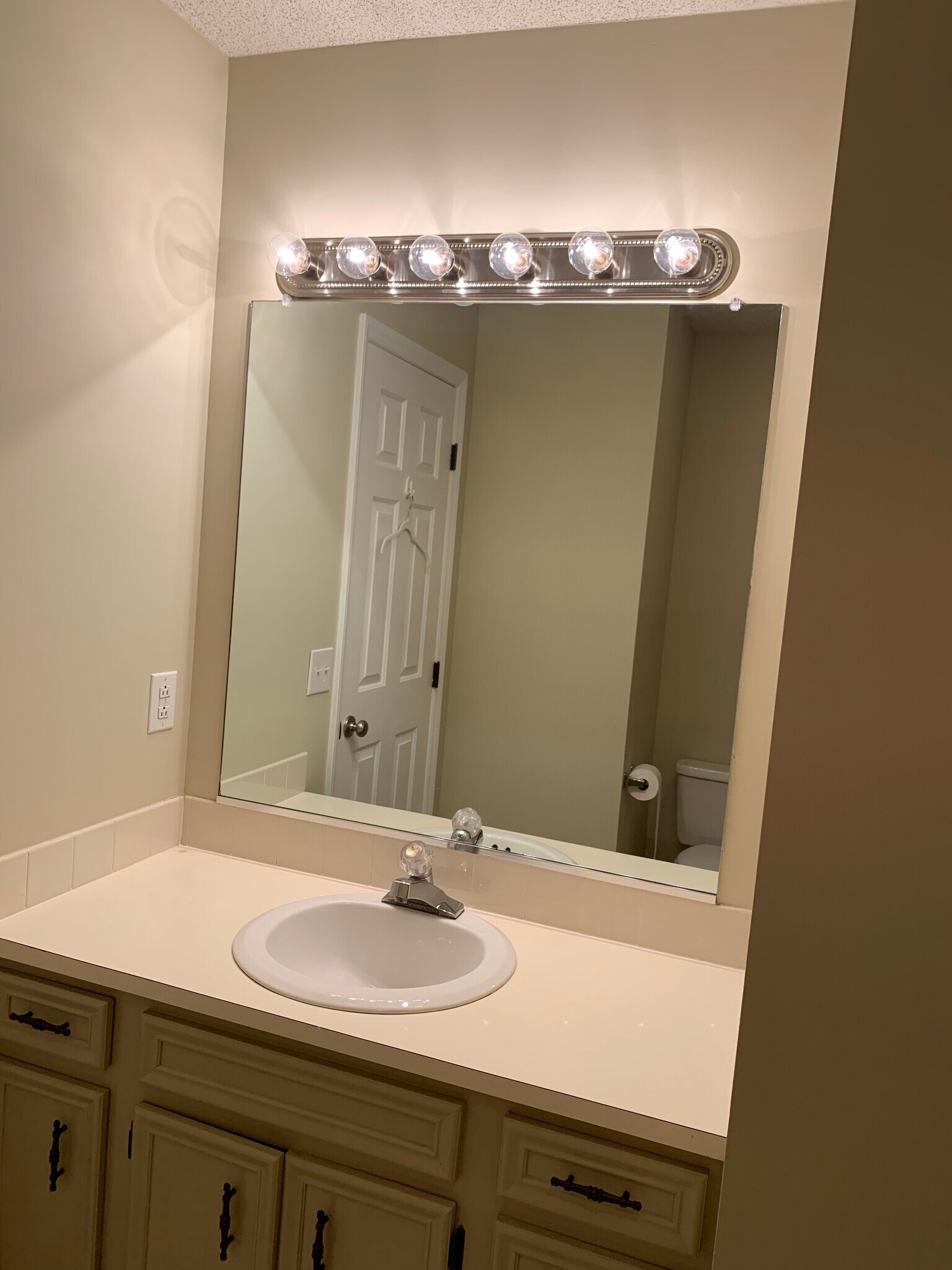 Building Photo - 133 Columbine Dr. Unit # 113