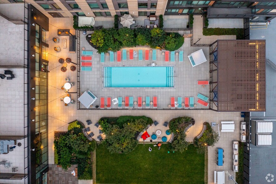 Building Photo - 485 Foley St