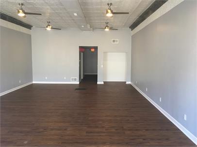 Building Photo - 1120 Gillette St