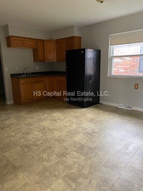 Building Photo - 3214 Kilarney Dr