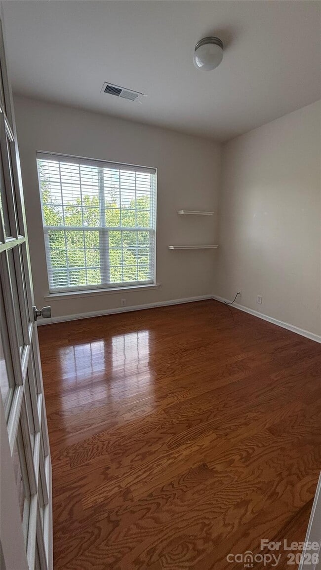 Building Photo - 14668 Via Sorrento Dr