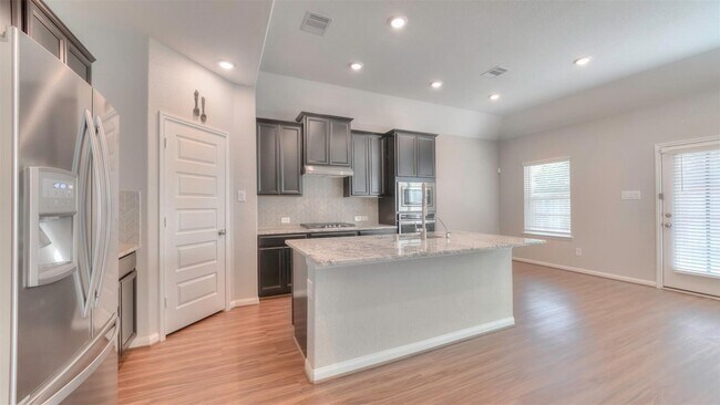 Building Photo - 2208 Gadwall Ct
