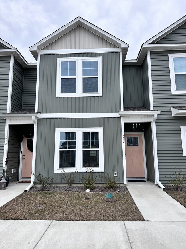 Building Photo - 617 Jacks Xing Dr