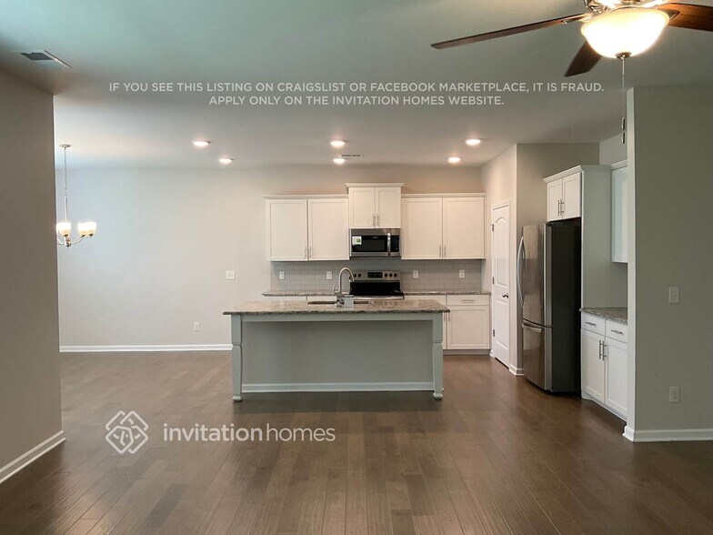 Building Photo - 8026 Forest Hills Dr