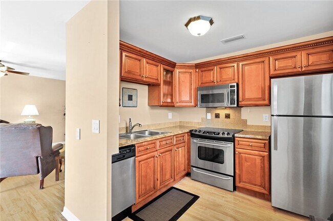 Building Photo - 107 Spring Lake Ct