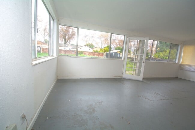 Building Photo - 1560 Goodlett St